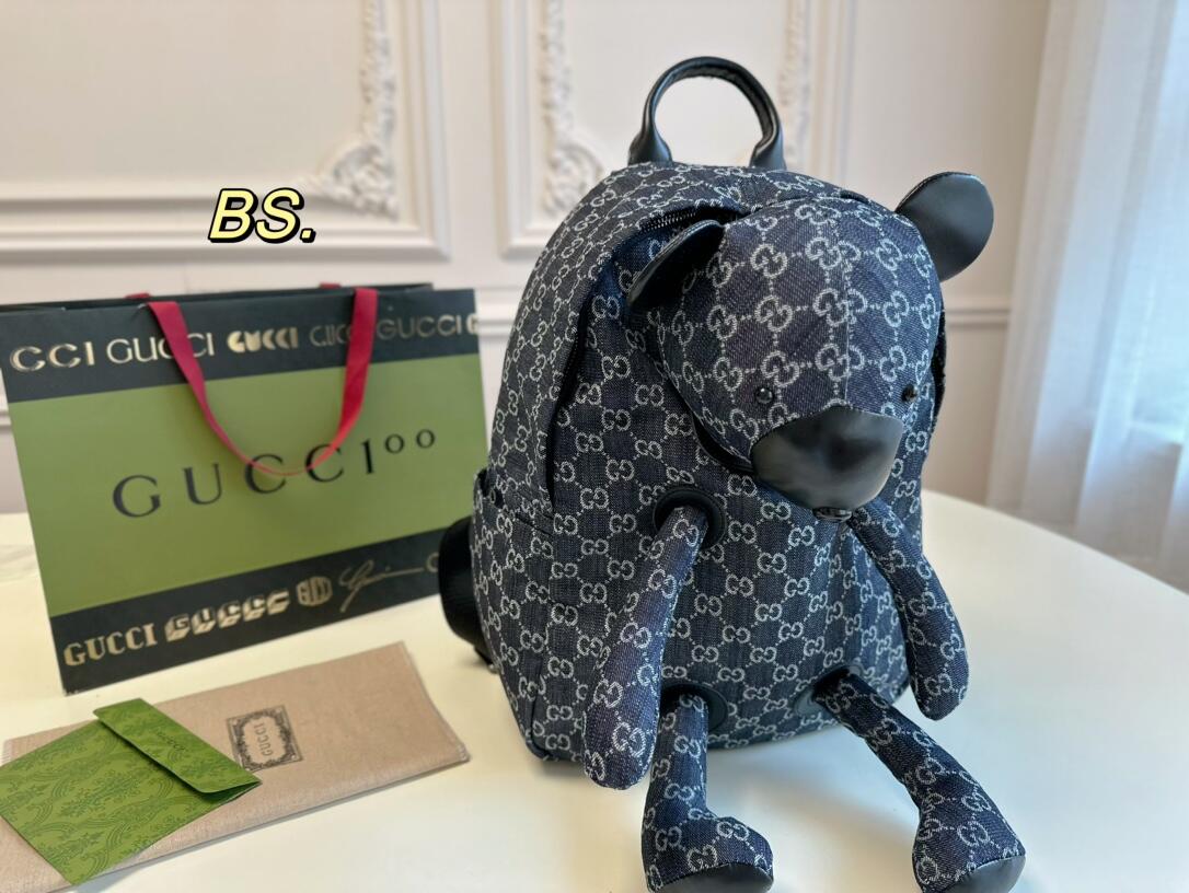 2024年新作ファッションシンプルバックパックベア共同ブランドモデル